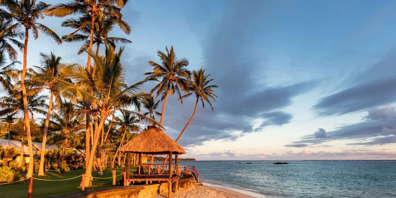 Fiji Coral Coast Resort with Flights