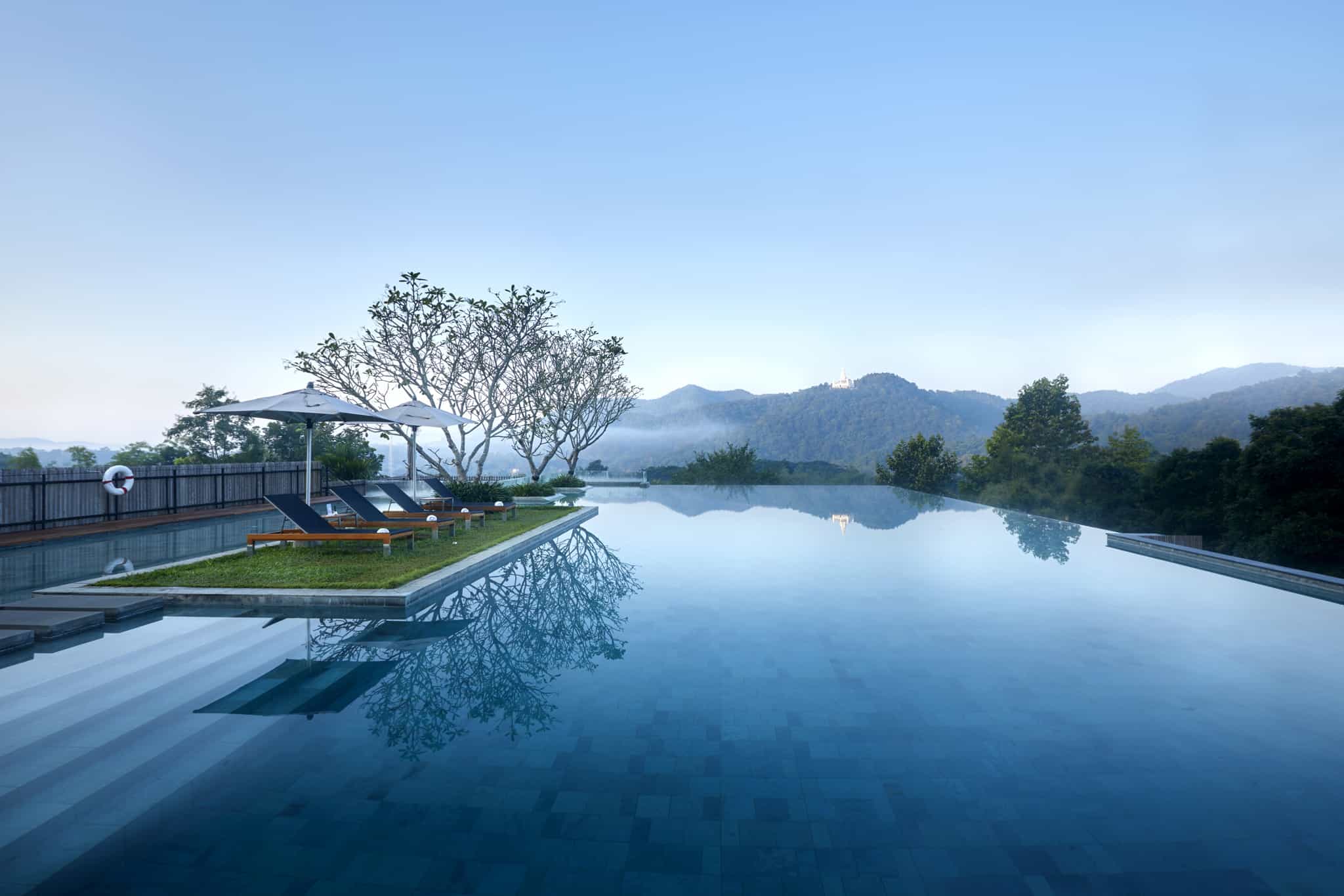Veranda High Resort Chiang Mai infinity pool